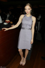 组图：休-杰克曼《悲惨世界》映后派对献吻阿曼达