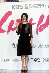 高清组图：张根硕允儿等宣传《爱情雨》十足养眼