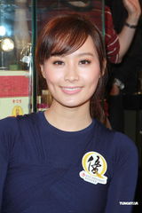 组图：陈法拉收礼不在贵重 称男友本人是最佳礼物