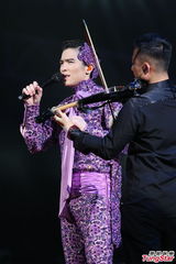 组图：萧敬腾台湾热力开唱 劲歌热舞造型多变