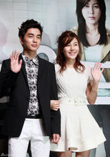 高清图：《Blind》举办发布会 金荷娜与俞承浩出席