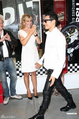 组图：黄晓明台湾出席活动称最迟40岁结婚