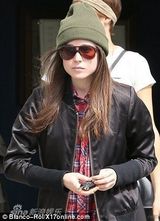 组图：两出柜青春女星约饭比帅气 艾伦佩吉干练