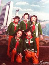 组图：儿童节盘点众星微博童年照萌趣可爱