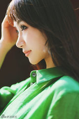 组图：爱新觉罗启星故宫拍皇室大片 风格清新