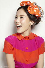 组图：温心圣诞大片曝光 暖冬甜蜜糖果范儿