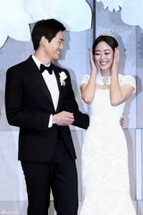 高清组图：韩星情侣刘志泰金孝珍婚礼 众星到场祝贺