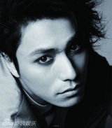 组图：男明星画眼妆盘点 妖娆又朋克个性十足