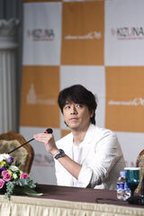 组图：韩星柳时元举办国际粉丝见面纪念40岁生日