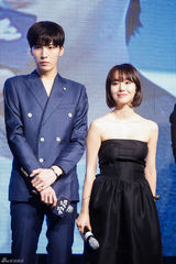 组图：朴有天李钟硕秀智等助阵《鸣梁》