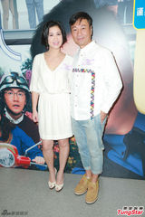 组图：《载得》庆功 苏玉华扬言收视40点结婚