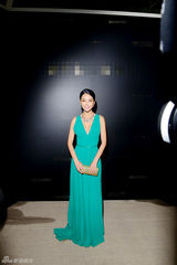 组图：姚星彤布鲁尼同台看秀 热聊甚欢