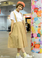 组图：日本双胞胎模特走红 面孔精致似洋娃娃