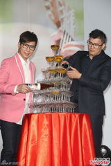 组图：品冠发新片获许茹芸助阵 现场开黄腔调侃