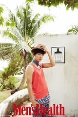 高清组图：尹施允蒂尼安岛拍写真自由潇洒