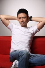 高清组图：高鑫生活写真 变身后现代都市型男