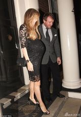 组图：贝嫂庆40岁生日小贝陪伴 辣妹马汀等齐贺