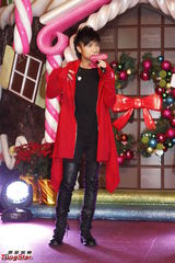 组图：古巨基曝儿时不穿内裤避谈结婚