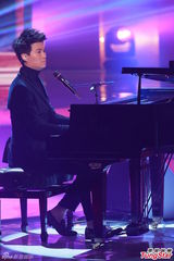 组图：赌王数百万支持太太 何超莲吴克羣献艺