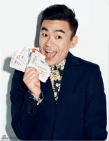 组图：王宝强搞笑演绎大片 诠释小人物生活