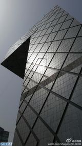 组图：水均益晒央视新演播室 已拍改版样片