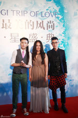 组图：何炅叶璇许茹芸等群星出席时尚盛典