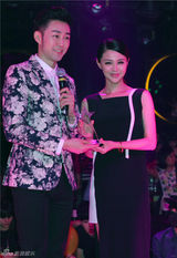 组图：时尚活动众星云集 红毯帅哥美女扎成堆