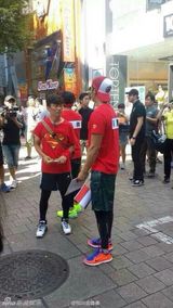 组图：中国《跑男》赴韩 邓超Angelababy林更新被围观