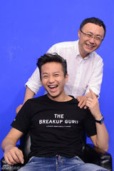 组图：王长田与邓超对话新浪娱乐