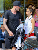 组图：贝克汉姆健身房秀肌肉纹身 引众饿女扑食