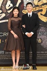 组图：《秘密之门》发布会 韩石圭等低调亮相