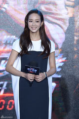 组图：《痞子2》赵又廷林更新上演“爱的抱抱”