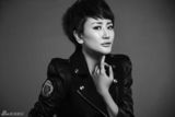 组图：刘迪妮黑白写真大片帅气十足