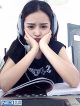 组图：昌大校花张冰婧曝清纯照 浓眉大眼爱卖萌