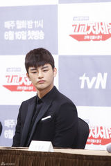 独家：《处世王》徐仁国李荷娜搭肩似亲姐弟