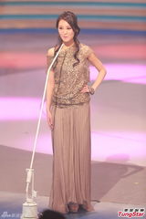 组图：港姐十强首轮问答搞笑 个性礼服展风姿