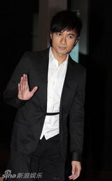 组图：曹云金祝福岳云鹏 伊能静曝儿子有音乐天赋