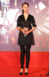 组图：《光辉岁月》首映群雄聚首 狄龙耍长枪