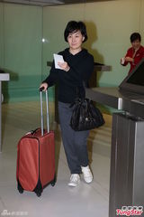 组图：何超盈何超琼赴法参加林建岳女儿婚礼