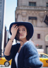 组图：高圆圆纽约街头照 自在随性潮范儿十足