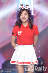 组图：世界杯开赛在即 EXO-K等为韩国国足加油