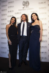 组图：秦海璐出席活动 长裙现身优雅妩媚