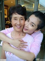 组图：星妈成主角！周杰伦李冰冰等曝妈妈美照