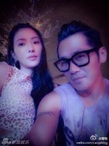 组图：曹格老婆吴速玲私照曝光 时尚辣妈