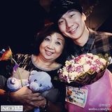 组图：星妈成主角！周杰伦李冰冰等曝妈妈美照