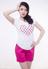 组图：徐冬冬最新写真大片 清纯可爱大眼卖萌