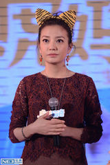 组图：《虎妈猫爸》赵薇佟大为老友相见槽点多