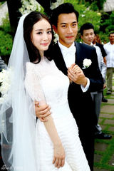 组图：刘恺威公开婚礼花絮 我已与杨幂合二为一