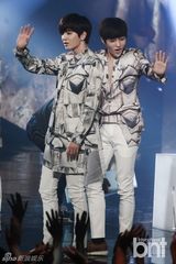 组图：Infinite智妍等众歌星献唱《冠军秀》