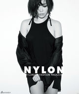 组图：BEG佳仁拍时尚写真 露香肩展性感神秘